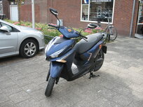 Yadea Velax