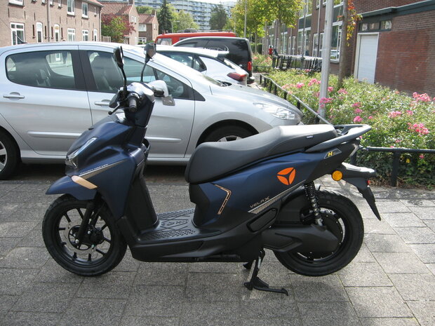 Yadea Velax