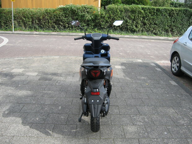 Yadea Velax